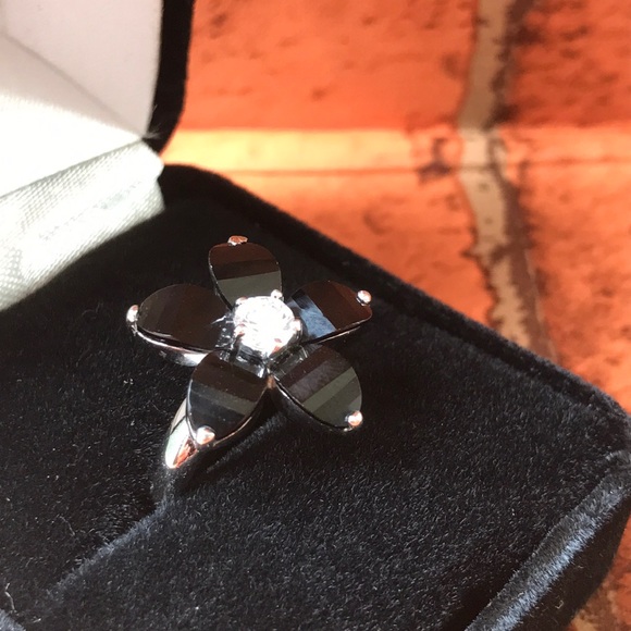 Sterling Silver Black Flower Ring Size 7.5 - Picture 4 of 12